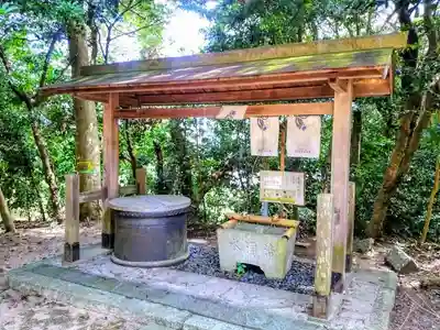神明神社の手水舎