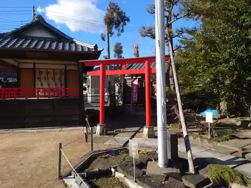 上中居諏訪神社の末社・摂社