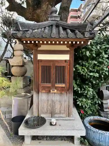 圓應寺の{uncategorized: "未分類", other: "その他", undefined: "問題あり", building: "その他建物", grave: "お墓", sacred_gate: "鳥居", guardian: "狛犬", statue: "像", buddha: "仏像", history: "歴史", nature: "自然", garden: "庭園", animal: "動物", pagoda: "塔", temizu: "手水舎", mountain_gate: "山門・神門", sanctuary: "本殿・本堂", subordinate: "末社・摂社", art: "芸術", scenery: "景色", jizo: "地蔵", ema: "絵馬", goshuin: "御朱印", omikuji: "おみくじ", items: "授与品その他", amulet: "お守り", goshuincho: "御朱印帳", eats: "食事", festival: "お祭り", votive_dance: "神楽", shichigosan: "七五三参", wedding: "結婚式", experience: "体験その他", initially: "初詣", around: "周辺", anti_infection: "感染症対策"}
