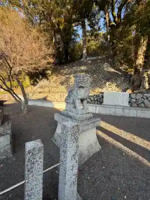 長島神社の{uncategorized: "未分類", other: "その他", undefined: "問題あり", building: "その他建物", grave: "お墓", sacred_gate: "鳥居", guardian: "狛犬", statue: "像", buddha: "仏像", history: "歴史", nature: "自然", garden: "庭園", animal: "動物", pagoda: "塔", temizu: "手水舎", mountain_gate: "山門・神門", sanctuary: "本殿・本堂", subordinate: "末社・摂社", art: "芸術", scenery: "景色", jizo: "地蔵", ema: "絵馬", goshuin: "御朱印", omikuji: "おみくじ", items: "授与品その他", amulet: "お守り", goshuincho: "御朱印帳", eats: "食事", festival: "お祭り", votive_dance: "神楽", shichigosan: "七五三参", wedding: "結婚式", experience: "体験その他", initially: "初詣", around: "周辺", anti_infection: "感染症対策"}