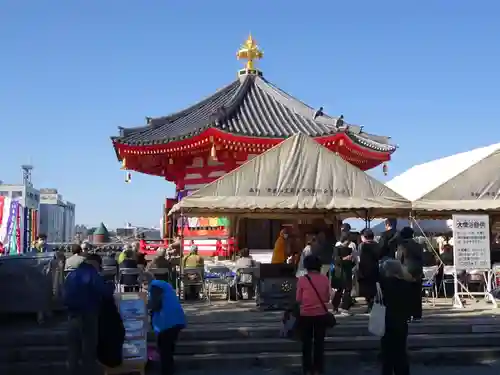 孝道山のその他建物