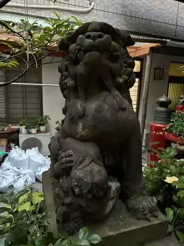 三崎稲荷神社の狛犬