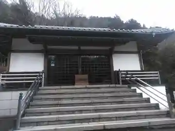 明礬薬師寺の本殿・本堂