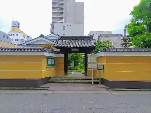 観聴寺の山門・神門