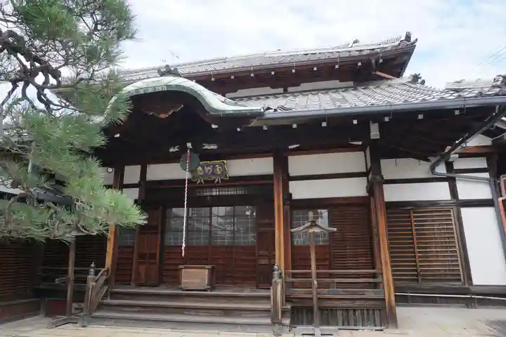通妙寺の本殿・本堂