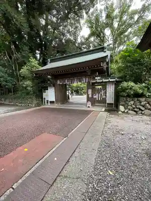 砥鹿神社(里宮)の山門・神門