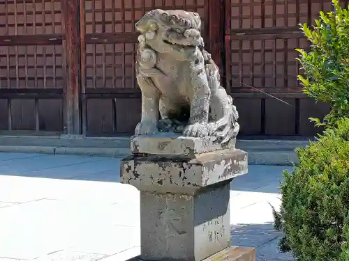 山梨縣護國神社の狛犬