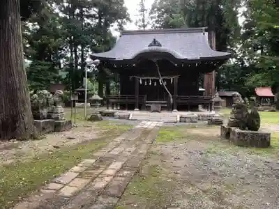 天照玉命神社の本殿