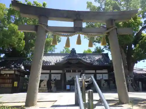 踞尾八幡神社の鳥居