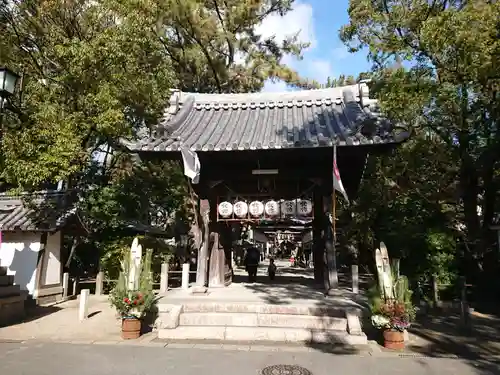 立坂神社の山門・神門
