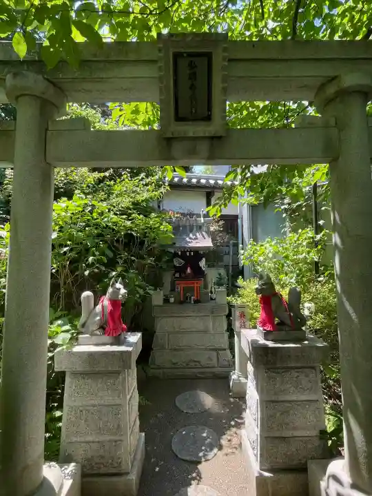 弘明寺の{uncategorized: "未分類", other: "その他", undefined: "問題あり", building: "その他建物", grave: "お墓", sacred_gate: "鳥居", guardian: "狛犬", statue: "像", buddha: "仏像", history: "歴史", nature: "自然", garden: "庭園", animal: "動物", pagoda: "塔", temizu: "手水舎", mountain_gate: "山門・神門", sanctuary: "本殿・本堂", subordinate: "末社・摂社", art: "芸術", scenery: "景色", jizo: "地蔵", ema: "絵馬", goshuin: "御朱印", omikuji: "おみくじ", items: "授与品その他", amulet: "お守り", goshuincho: "御朱印帳", eats: "食事", festival: "お祭り", votive_dance: "神楽", shichigosan: "七五三参", wedding: "結婚式", experience: "体験その他", initially: "初詣", around: "周辺", anti_infection: "感染症対策"}