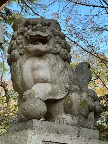 諏訪神社の狛犬