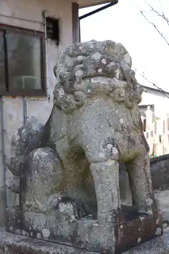 貴布禰神社　（四津川）の狛犬