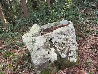 比婆山久米神社(奥の宮)の{uncategorized: "未分類", other: "その他", undefined: "問題あり", building: "その他建物", grave: "お墓", sacred_gate: "鳥居", guardian: "狛犬", statue: "像", buddha: "仏像", history: "歴史", nature: "自然", garden: "庭園", animal: "動物", pagoda: "塔", temizu: "手水舎", mountain_gate: "山門・神門", sanctuary: "本殿・本堂", subordinate: "末社・摂社", art: "芸術", scenery: "景色", jizo: "地蔵", ema: "絵馬", goshuin: "御朱印", omikuji: "おみくじ", items: "授与品その他", amulet: "お守り", goshuincho: "御朱印帳", eats: "食事", festival: "お祭り", votive_dance: "神楽", shichigosan: "七五三参", wedding: "結婚式", experience: "体験その他", initially: "初詣", around: "周辺", anti_infection: "感染症対策"}