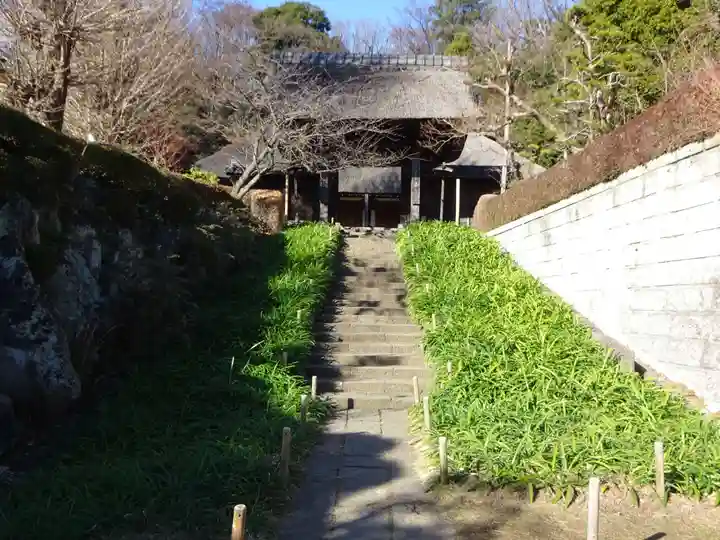 横浜 西方寺の山門・神門