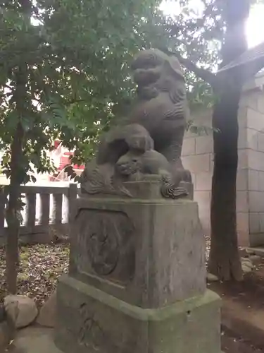 神明氷川神社の狛犬