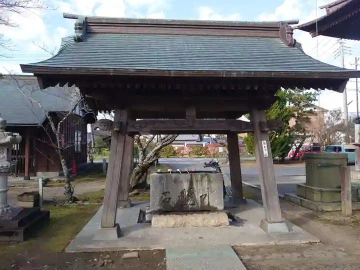 滑河山龍正院の手水舎