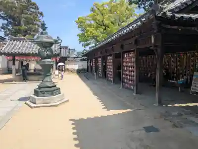 白鳥神社の{uncategorized: "未分類", other: "その他", undefined: "問題あり", building: "その他建物", grave: "お墓", sacred_gate: "鳥居", guardian: "狛犬", statue: "像", buddha: "仏像", history: "歴史", nature: "自然", garden: "庭園", animal: "動物", pagoda: "塔", temizu: "手水舎", mountain_gate: "山門・神門", sanctuary: "本殿・本堂", subordinate: "末社・摂社", art: "芸術", scenery: "景色", jizo: "地蔵", ema: "絵馬", goshuin: "御朱印", omikuji: "おみくじ", items: "授与品その他", amulet: "お守り", goshuincho: "御朱印帳", eats: "食事", festival: "お祭り", votive_dance: "神楽", shichigosan: "七五三参", wedding: "結婚式", experience: "体験その他", initially: "初詣", around: "周辺", anti_infection: "感染症対策"}