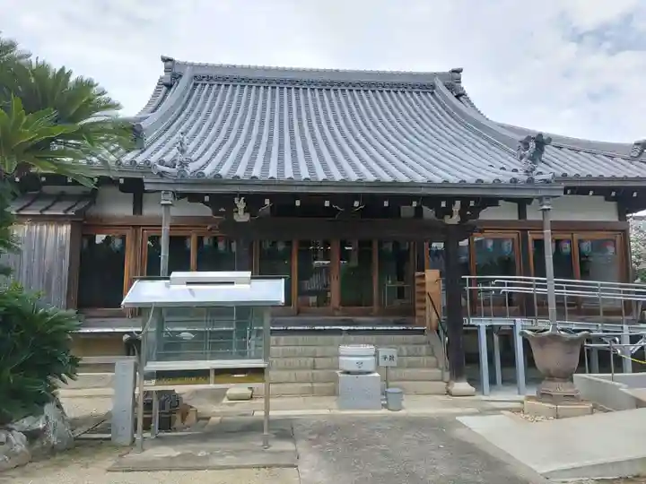 光恩寺の本殿・本堂