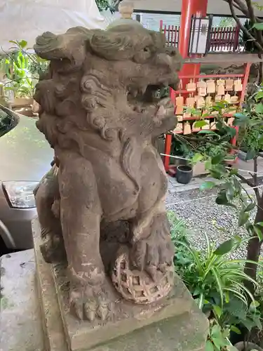 三崎稲荷神社の狛犬