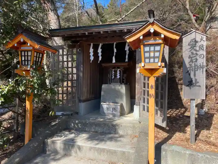 新倉富士浅間神社の末社・摂社