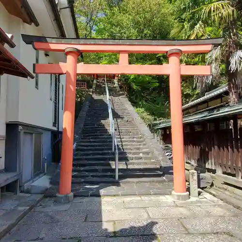 瑜伽神社の鳥居