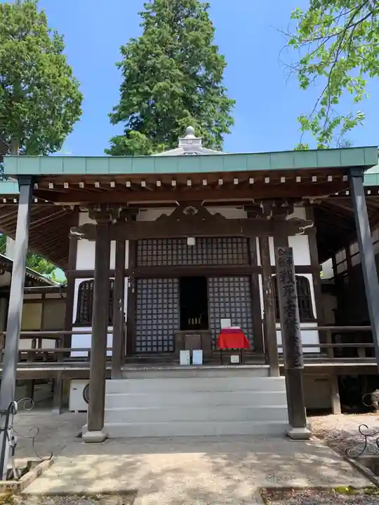 宝蔵寺の本殿・本堂