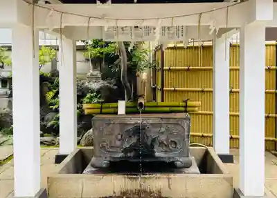 皆中稲荷神社の手水舎