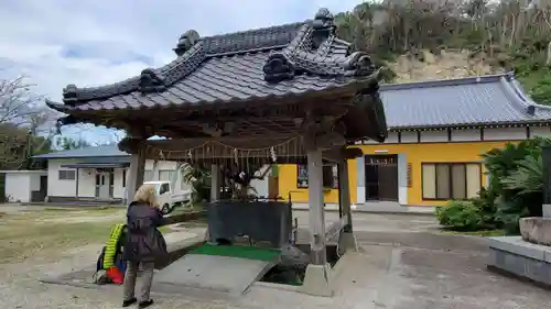 洲崎神社の手水舎