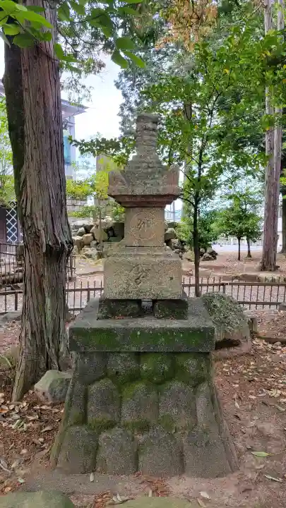 本土神社の{uncategorized: "未分類", other: "その他", undefined: "問題あり", building: "その他建物", grave: "お墓", sacred_gate: "鳥居", guardian: "狛犬", statue: "像", buddha: "仏像", history: "歴史", nature: "自然", garden: "庭園", animal: "動物", pagoda: "塔", temizu: "手水舎", mountain_gate: "山門・神門", sanctuary: "本殿・本堂", subordinate: "末社・摂社", art: "芸術", scenery: "景色", jizo: "地蔵", ema: "絵馬", goshuin: "御朱印", omikuji: "おみくじ", items: "授与品その他", amulet: "お守り", goshuincho: "御朱印帳", eats: "食事", festival: "お祭り", votive_dance: "神楽", shichigosan: "七五三参", wedding: "結婚式", experience: "体験その他", initially: "初詣", around: "周辺", anti_infection: "感染症対策"}