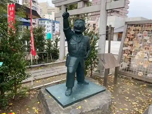 亀有香取神社の像