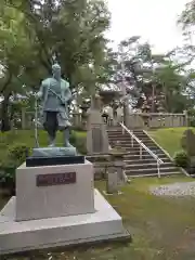 松原神社の像