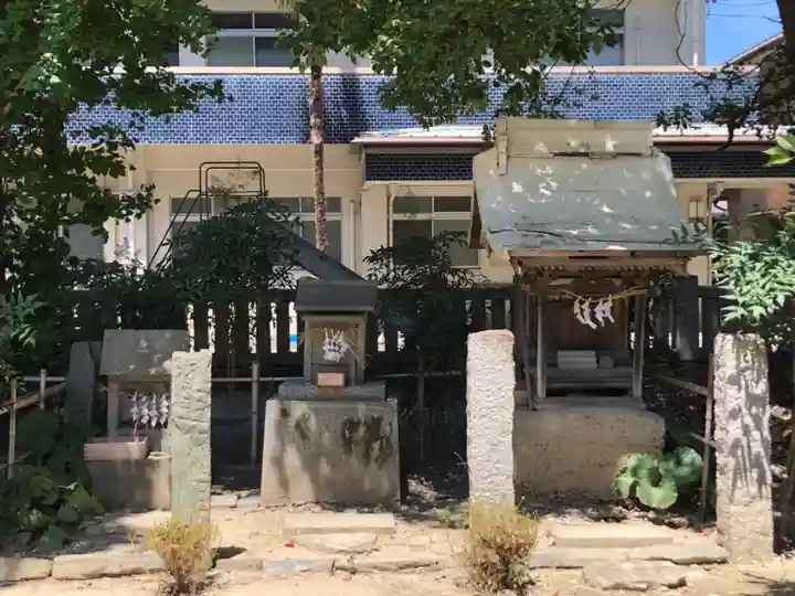 鴨島八幡神社の末社・摂社