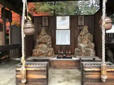 盛岡八幡宮の像