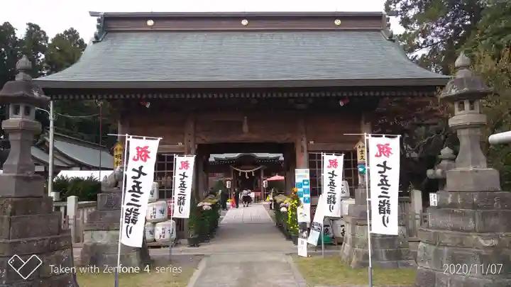 常陸第三宮 吉田神社の山門・神門