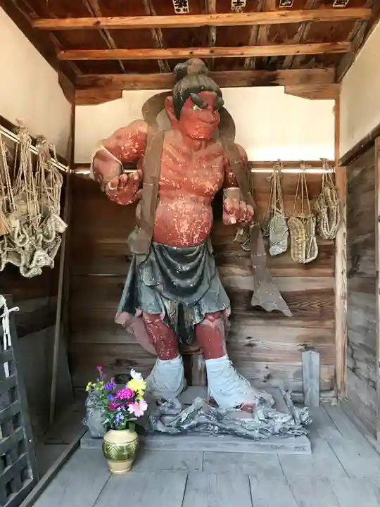 金剛山 正法寺の山門・神門