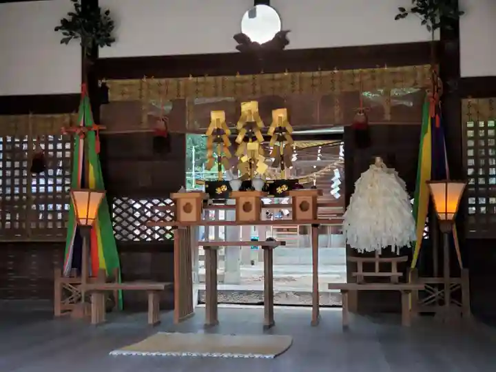 六甲八幡神社の本殿・本堂