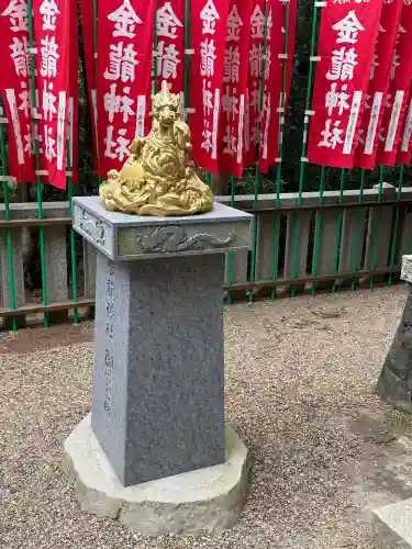 春日大社金龍神社（禁裡殿）の{uncategorized: "未分類", other: "その他", undefined: "問題あり", building: "その他建物", grave: "お墓", sacred_gate: "鳥居", guardian: "狛犬", statue: "像", buddha: "仏像", history: "歴史", nature: "自然", garden: "庭園", animal: "動物", pagoda: "塔", temizu: "手水舎", mountain_gate: "山門・神門", sanctuary: "本殿・本堂", subordinate: "末社・摂社", art: "芸術", scenery: "景色", jizo: "地蔵", ema: "絵馬", goshuin: "御朱印", omikuji: "おみくじ", items: "授与品その他", amulet: "お守り", goshuincho: "御朱印帳", eats: "食事", festival: "お祭り", votive_dance: "神楽", shichigosan: "七五三参", wedding: "結婚式", experience: "体験その他", initially: "初詣", around: "周辺", anti_infection: "感染症対策"}