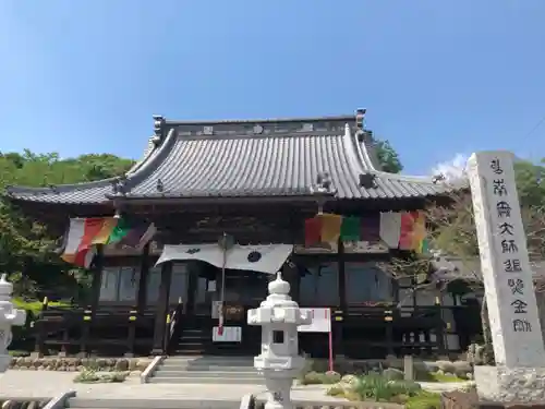 埼玉厄除け開運大師・龍泉寺（切り絵御朱印発祥の寺）の本殿