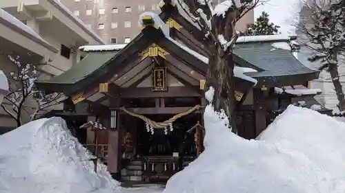 三吉神社の本殿