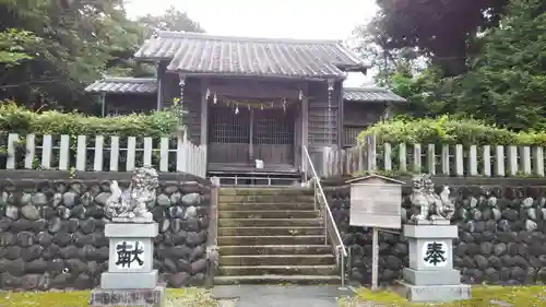 八穂神社の本殿・本堂