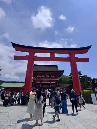 伏見稲荷大社の{uncategorized: "未分類", other: "その他", undefined: "問題あり", building: "その他建物", grave: "お墓", sacred_gate: "鳥居", guardian: "狛犬", statue: "像", buddha: "仏像", history: "歴史", nature: "自然", garden: "庭園", animal: "動物", pagoda: "塔", temizu: "手水舎", mountain_gate: "山門・神門", sanctuary: "本殿・本堂", subordinate: "末社・摂社", art: "芸術", scenery: "景色", jizo: "地蔵", ema: "絵馬", goshuin: "御朱印", omikuji: "おみくじ", items: "授与品その他", amulet: "お守り", goshuincho: "御朱印帳", eats: "食事", festival: "お祭り", votive_dance: "神楽", shichigosan: "七五三参", wedding: "結婚式", experience: "体験その他", initially: "初詣", around: "周辺", anti_infection: "感染症対策"}