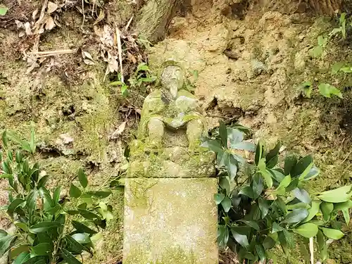 福地若王子神社の像