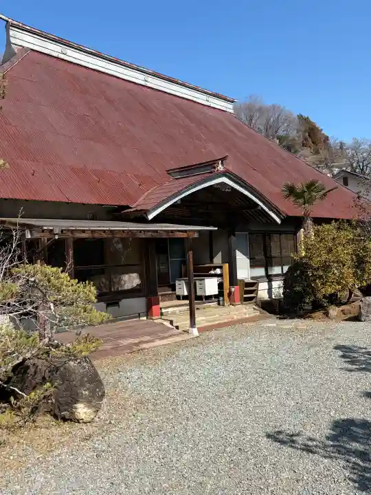 雲居寺の{uncategorized: "未分類", other: "その他", undefined: "問題あり", building: "その他建物", grave: "お墓", sacred_gate: "鳥居", guardian: "狛犬", statue: "像", buddha: "仏像", history: "歴史", nature: "自然", garden: "庭園", animal: "動物", pagoda: "塔", temizu: "手水舎", mountain_gate: "山門・神門", sanctuary: "本殿・本堂", subordinate: "末社・摂社", art: "芸術", scenery: "景色", jizo: "地蔵", ema: "絵馬", goshuin: "御朱印", omikuji: "おみくじ", items: "授与品その他", amulet: "お守り", goshuincho: "御朱印帳", eats: "食事", festival: "お祭り", votive_dance: "神楽", shichigosan: "七五三参", wedding: "結婚式", experience: "体験その他", initially: "初詣", around: "周辺", anti_infection: "感染症対策"}