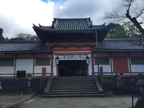 手向山八幡宮の本殿