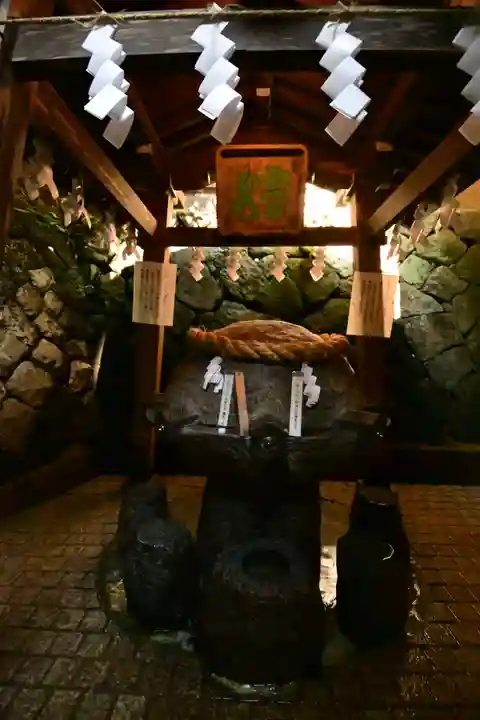 狭井坐大神荒魂神社(狭井神社)(奈良県)