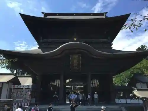 阿蘇神社の山門