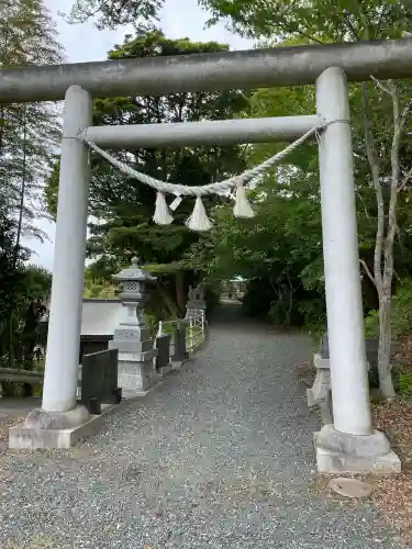 佐波波地祇神社の{uncategorized: "未分類", other: "その他", undefined: "問題あり", building: "その他建物", grave: "お墓", sacred_gate: "鳥居", guardian: "狛犬", statue: "像", buddha: "仏像", history: "歴史", nature: "自然", garden: "庭園", animal: "動物", pagoda: "塔", temizu: "手水舎", mountain_gate: "山門・神門", sanctuary: "本殿・本堂", subordinate: "末社・摂社", art: "芸術", scenery: "景色", jizo: "地蔵", ema: "絵馬", goshuin: "御朱印", omikuji: "おみくじ", items: "授与品その他", amulet: "お守り", goshuincho: "御朱印帳", eats: "食事", festival: "お祭り", votive_dance: "神楽", shichigosan: "七五三参", wedding: "結婚式", experience: "体験その他", initially: "初詣", around: "周辺", anti_infection: "感染症対策"}