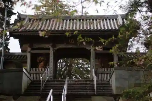 覚範寺の山門・神門