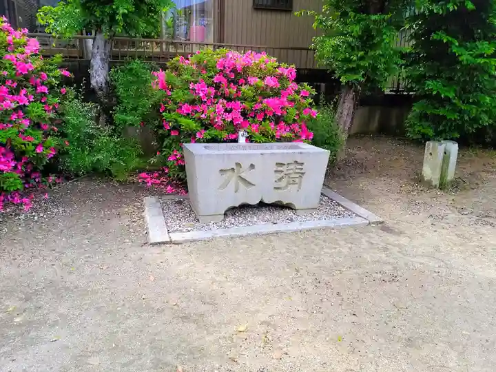 津島社の手水舎